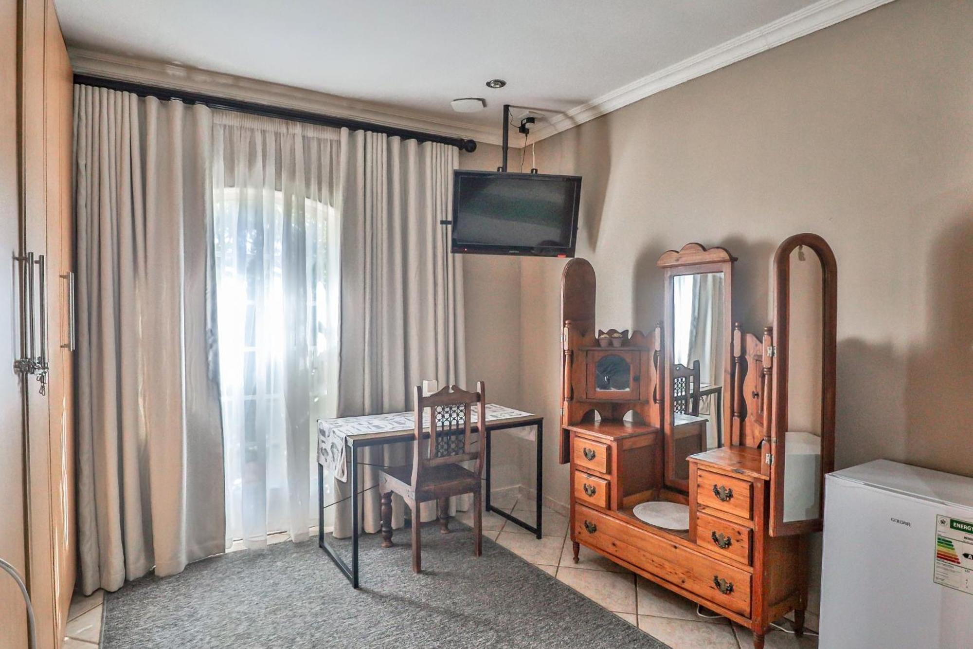 Sunset Ridge Guest House Rustenburg Exterior foto